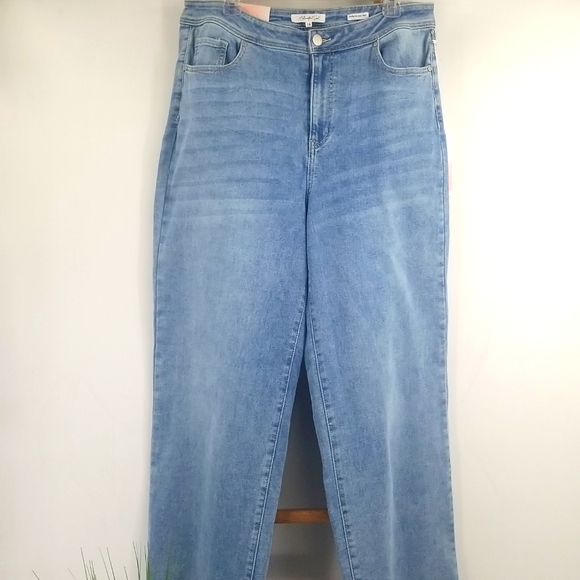 A Beautiful Soul 34" Wide Leg Blue Jeans - Picture 13 of 13